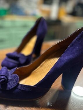 Chie Mihara Violet Suede Block Heel Pumps with Rosette